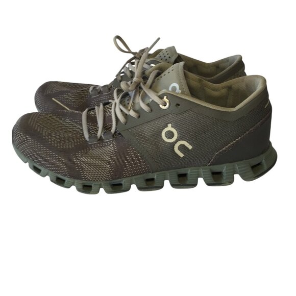 ON CLOUD Running Shoe - Picture 4 of 11